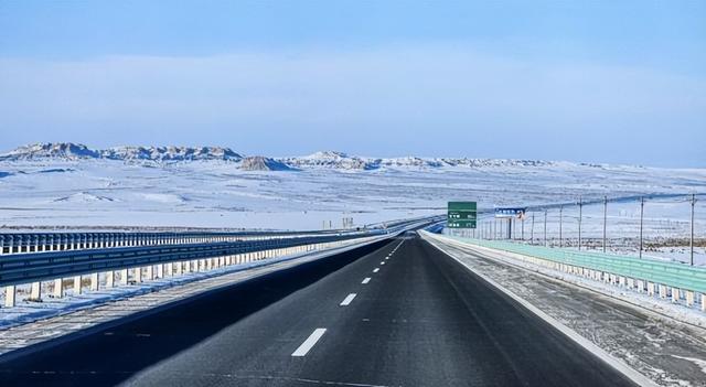 克拉美丽，沙漠里的冬日童话