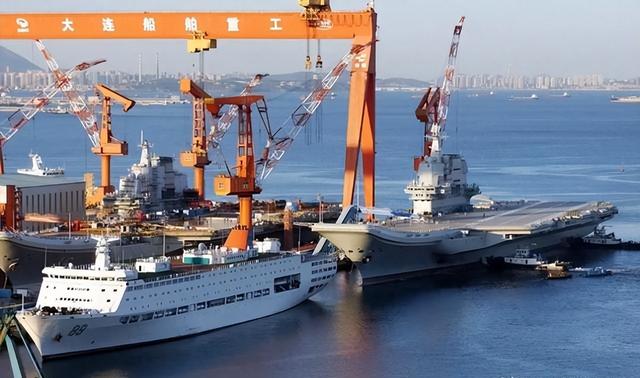 上半年中日韩船企订单差距：韩113艘，日本仅94艘，中国令人意外