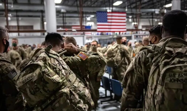 不到24小时，美军不宣而战！近百炸弹被投下，626次空袭惹恼全球