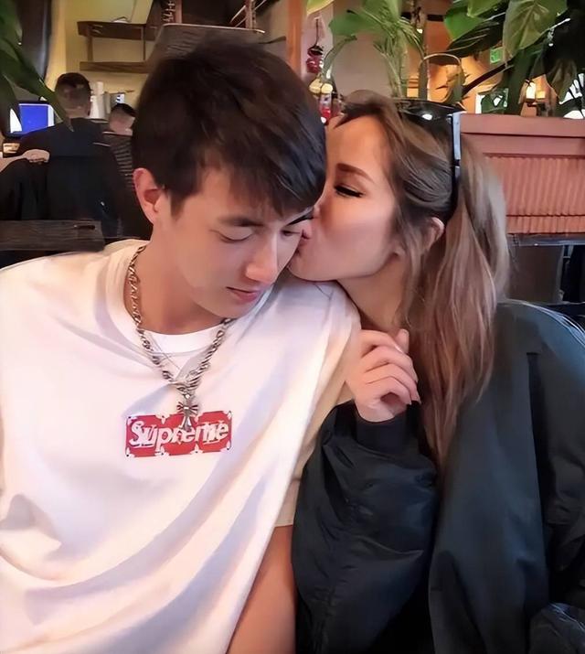 面相变了！下半身“贪婪”、纵欲过度的萧亚轩	，为自己的行为买单