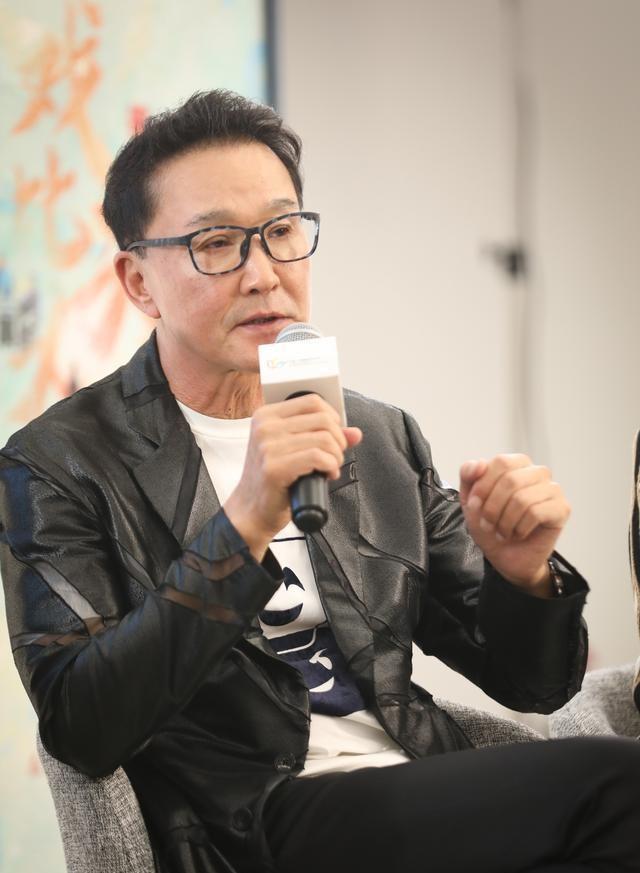 原来不是演的！这5位演员竟然全是真警察，最后一位还是“警花”