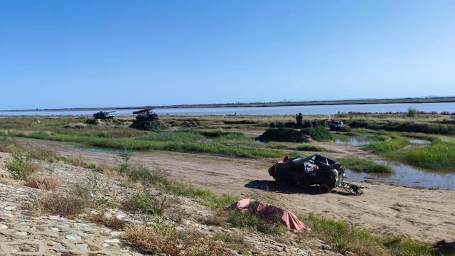 包头天下黄河第一村，靠着黄河边，风景还是不错的