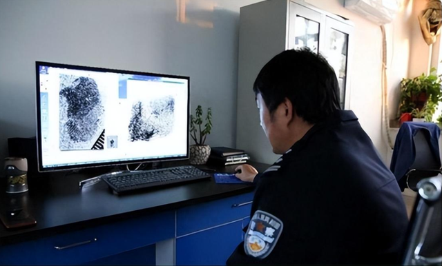 杀人凶手凭空消失，警方追凶20年后才知，他藏在“最安全的地方”