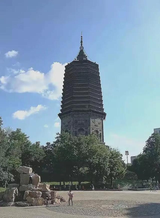从辽阳到巴林左旗到宁城，既是一次地域旅行，也是一次历史回望