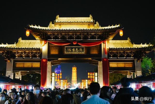 唯有洛阳，能让牡丹不只是花，而是历史本身