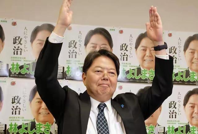 日本频繁换首相的代价是什么