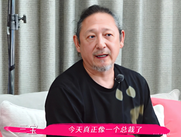 从主持人到“精神病”，48岁维嘉性情大变，如今的下场怪不了别人