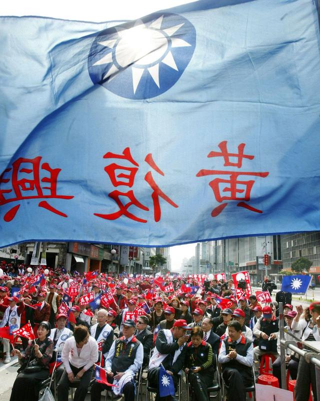 获三个核心人物和三大力量支持，郑丽文地位越来越稳，无人能撼动