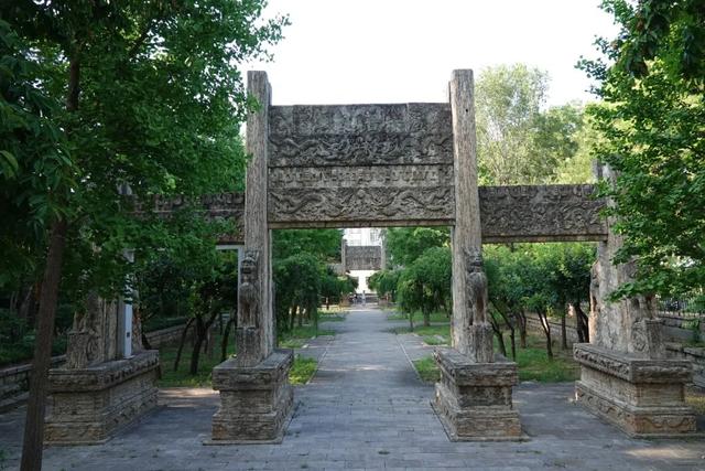 山东，有一座2000年前的一线城市，去青州古城赶一场槐花雨
