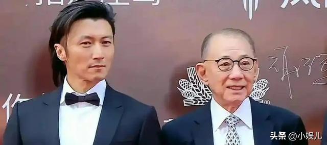 王菲也没想到，自己宝贝11年的男友谢霆锋，居然是个“扶妹魔”