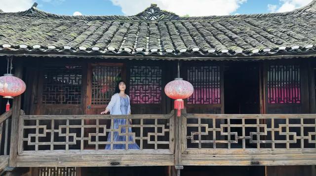 贵州梵净山脚下的避暑秘境，一站式体验荷海、竹海、溶洞、漂流