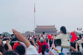 给姥姥安排5天16景北京游？第一批“特种兵”游的人，已经进骨科图片