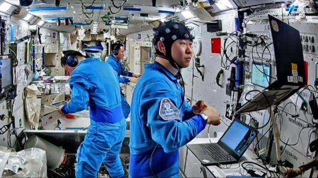 神舟二十一号箭在弦上：3名航天员将出征，中国太空航母也要来了