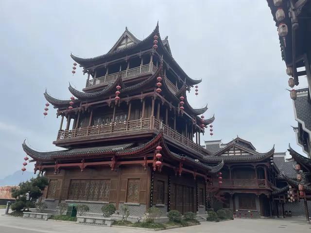 张家界大庸古城游客稀疏形同空城，未来何去何从
