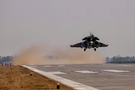 动员前线医护，印军还不甘心，亮出170枚王牌巡飞弹，准备再战？图片