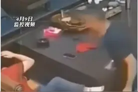 反转！妻子向丈夫泼热水的后续来了，完整视频被公布，真相大白。图片