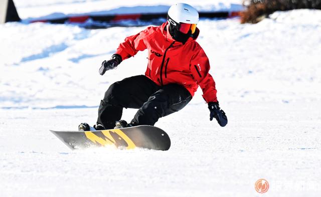 骄阳看雪 乌鲁木齐