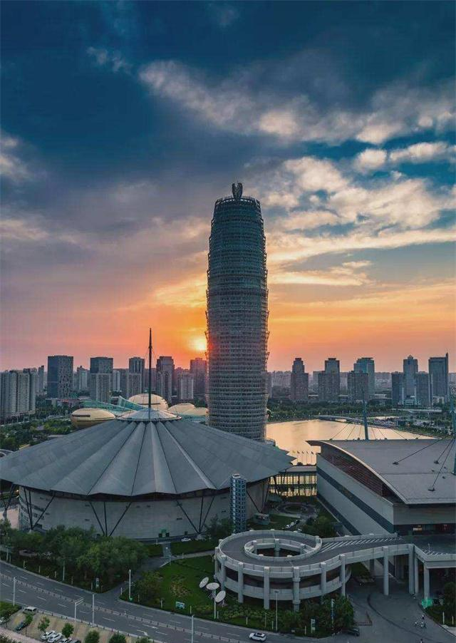 1952年毛主席巡视黄河和河南，回京后拍板：河南省会可以迁往郑州