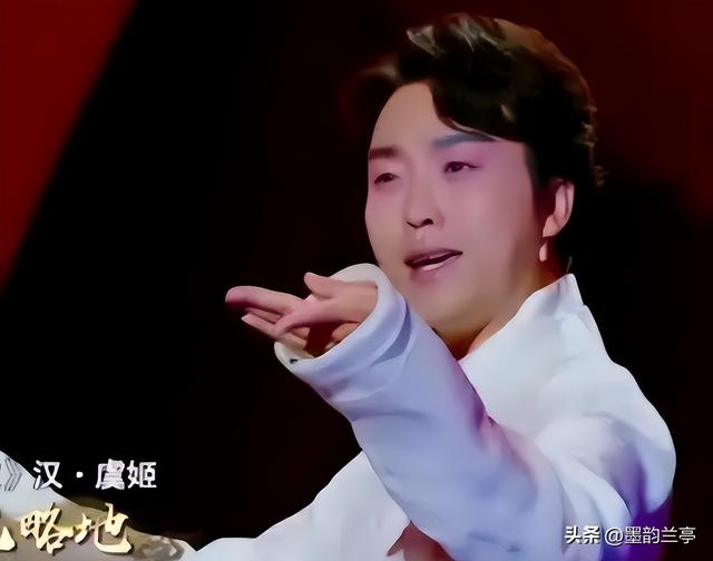 善恶终有报！47岁“跌落神坛”的李玉刚，终是活成了“跳梁小丑”