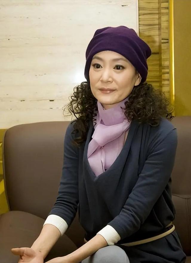 再有钱也没用！这4位女星没有“子宫”，永远失去了当母亲的权利
