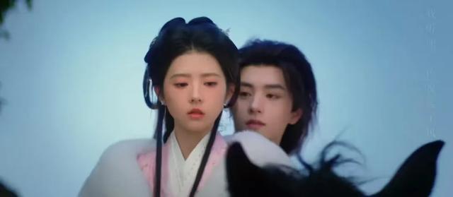 《三更雪》爆了!病娇暴君沦为奴隶,重生千金复仇反被宠,结局甜