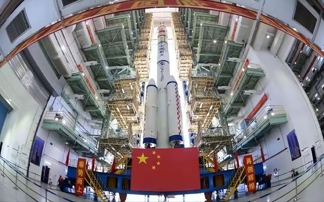 美论坛：一旦中国禁止美国加入中国空间站，美国是否有权将其击落