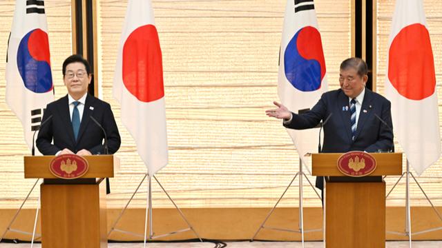 韩国特使团抵达北京，下飞机的第一句话不简单，中方回应很干脆