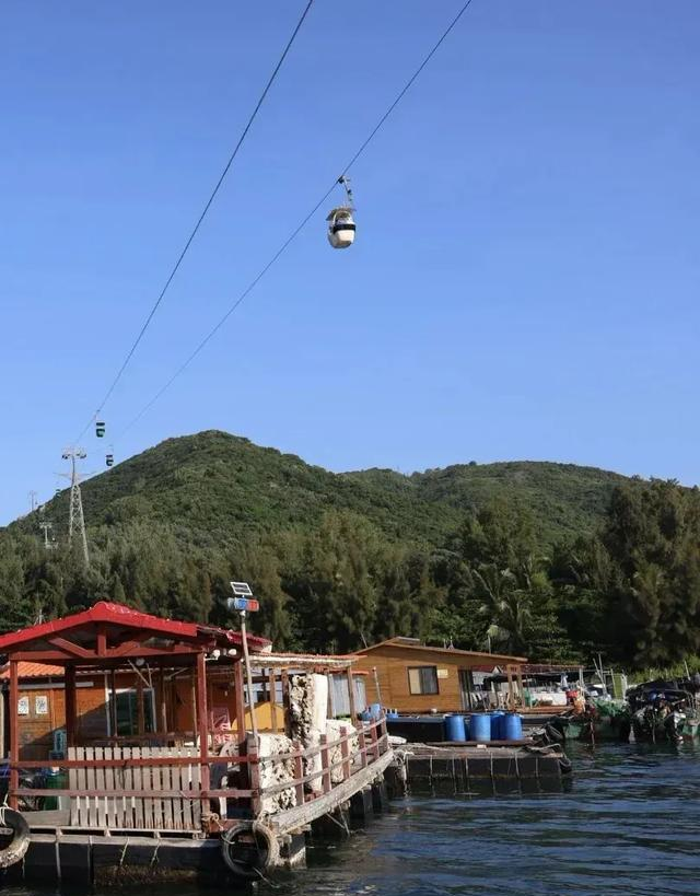 和老伴去了一趟陵水，不昧良心地说：陵水是我见过最自在海滨小城