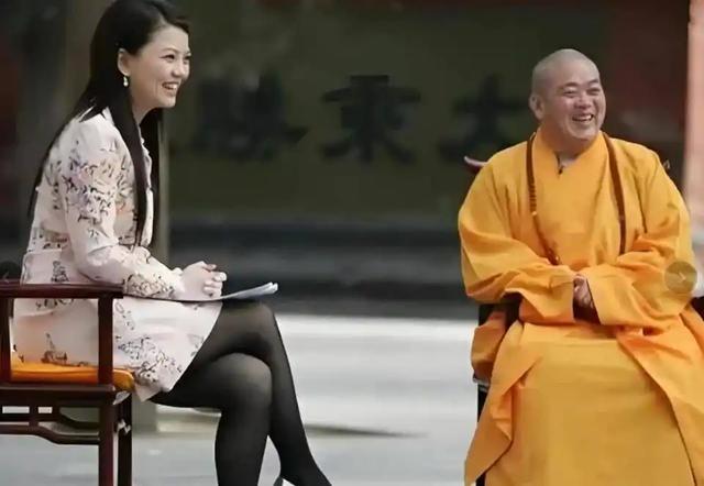 李湘不忍了！公开坦白和释永信的真实关系，亲吻照终于真相大白