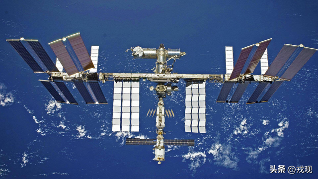 俄飞船两次遭碎片撞，还疑被美宇航员钻孔，咋救援？