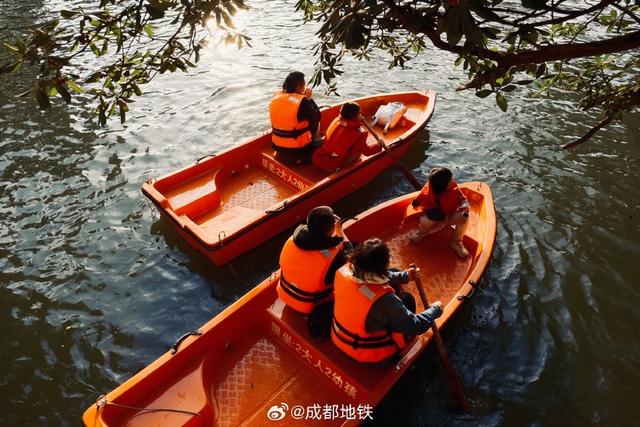 地铁直达——冬日暖阳限定版人民公园