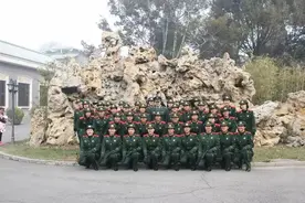 部队为什么“转士官”越来越难，最难的转的三期士官！图片