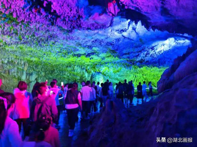 【知音湖北】2025年国庆中秋假日第一天文化和旅游市场情况综述