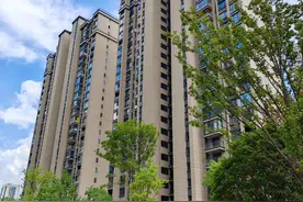 买房时一次性全款付清和“还贷30年”，区别有多大？幸亏知道的早图片