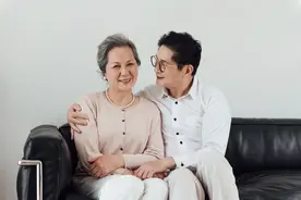 60岁以后，寿命短的老年人早晨有6个坏习惯，很多老年人都忍不住图片