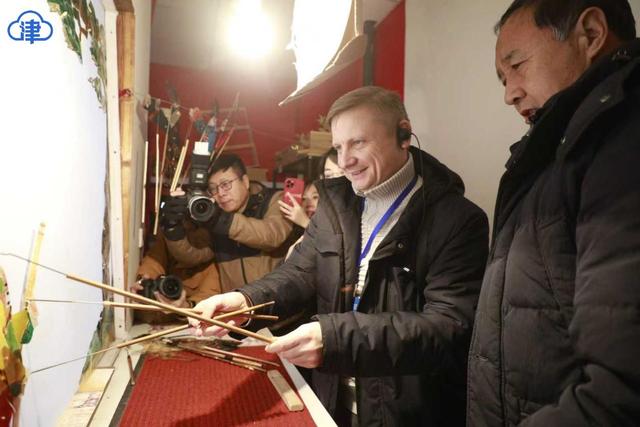 科技焕新 文化展韵 国际媒体在沉浸式体验中解码天津魅力