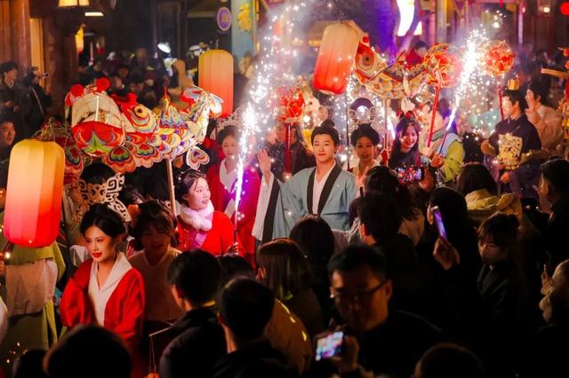 临沂花式闹元宵全攻略：灯会、赏花、优惠、演艺一键收藏！