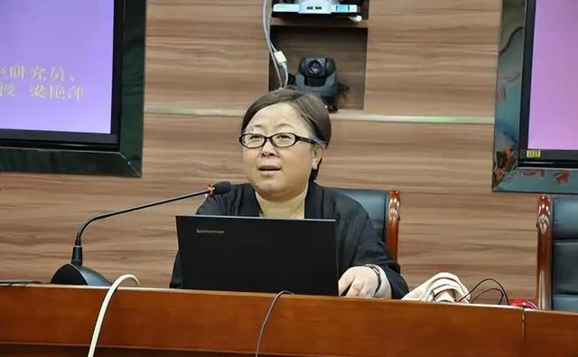 2020年，那个因洗白侵华，被开除党籍的教授梁艳萍，如今怎样？