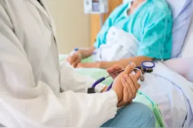 结直肠癌适不适合化疗，尽早查1个项目很重要！图片