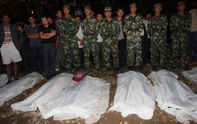 湄公河案主犯糯康：被抓后以为中国不敢动他，被判死刑时却求饶