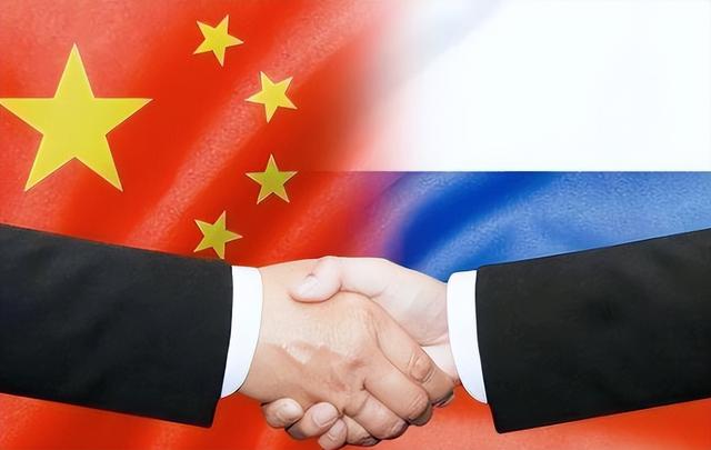 普京专机离开北京后，刚飞出中俄国境线，马上降落在了海参崴