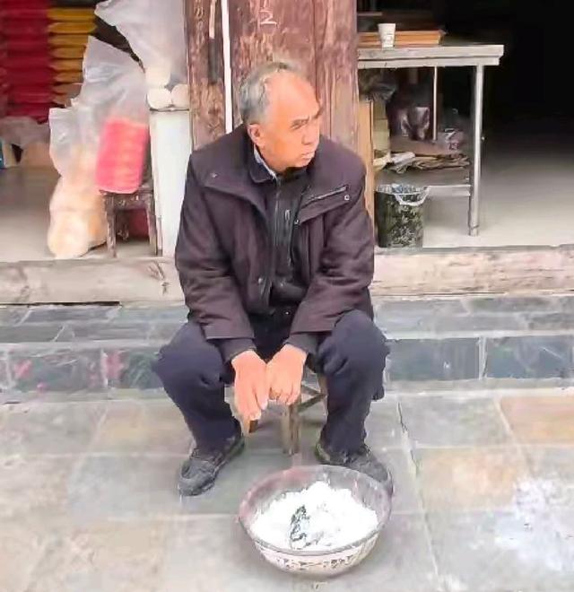 游览汉中市的青木川古镇