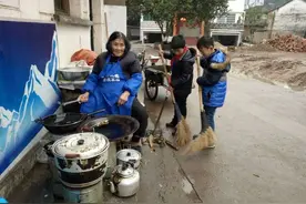 “早餐奶奶”去了天堂，那份暖暖的爱孩子们永远记得图片