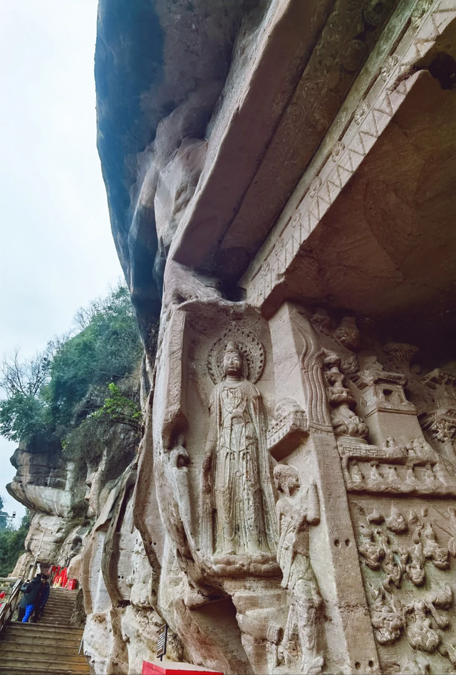 成都自驾一日游，千年古镇+国保石塔+多彩小镇，这冷门线路值得玩