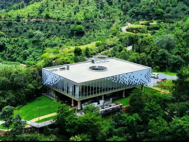 思茅区：咖啡庄园迎来暑期旅游热 解锁“咖旅融合”新玩法