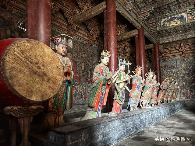 华严寺：“八大辽构”之七，拥有最美辽塑菩萨和最美古代书橱