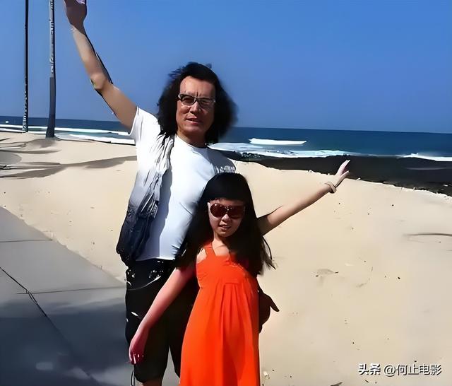李咏生前提出3个要求，离世7年后“情敌”才出现，哈文只剩下心酸