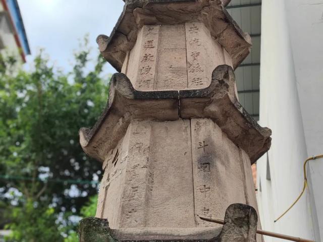 重庆巴南拥有多个历史文化古迹的街道，100米之内有三座古桥重庆巴南拥有多个历史文化古迹的街道，100米之内有三座古桥
