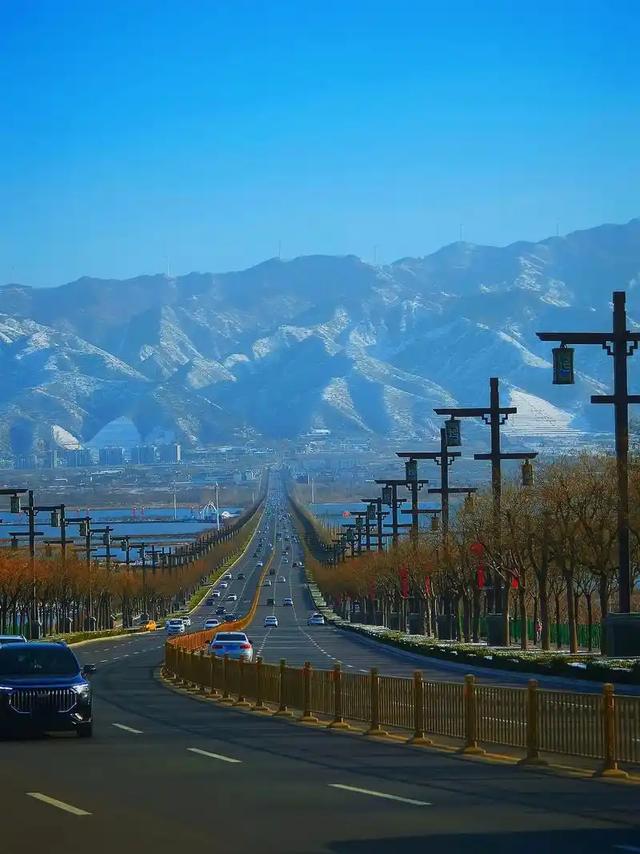 黄河中游的千年山西,汾河作为山西母亲河,灌溉出片片肥田沃土。