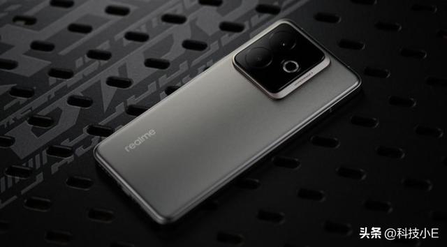 性能旗舰“卷王”，骁龙8至尊版+6500mAH+IP69，国补后不到2500元